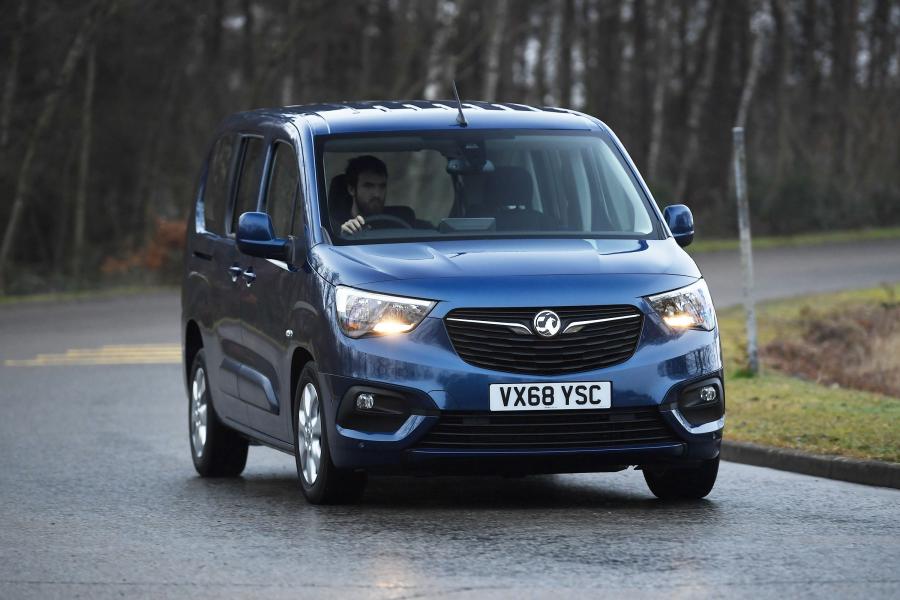  Vauxhall Combo Life XL 2018 года  (фото 5 из 27)